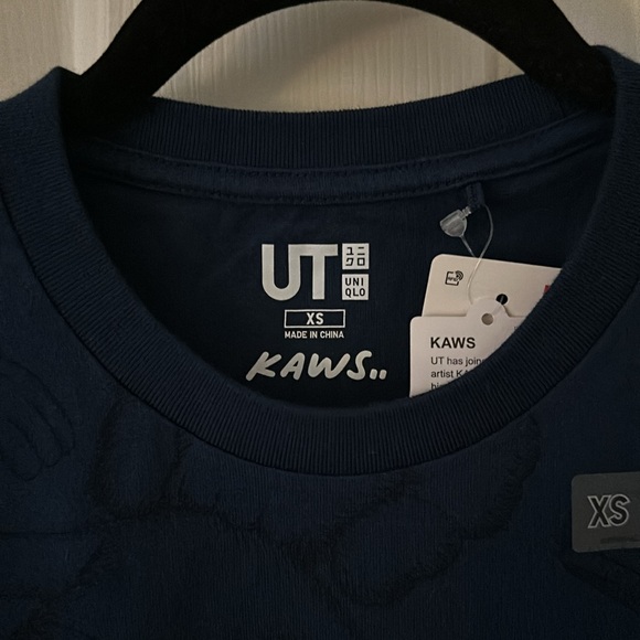 Uniqlo Kaws Shirt - Picture 3 of 4